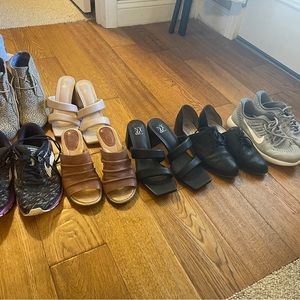 Lot of slightly used and NEW shoes!! Nike, Brooks, New York&Co., Born, and Toms!